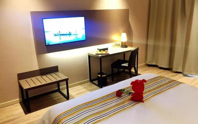 【locals】Taian Taishan District Baolongcity Square