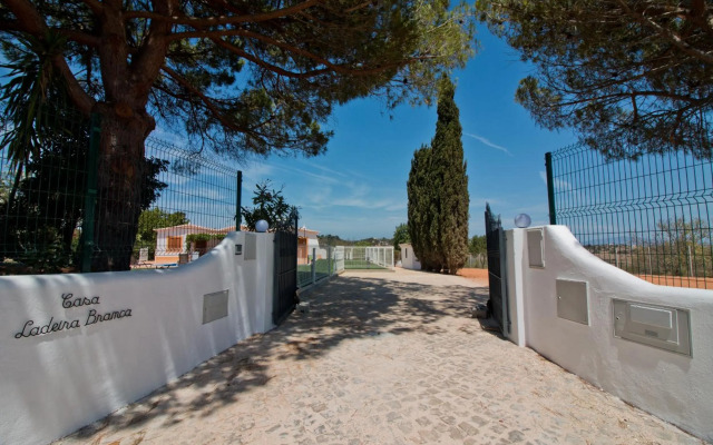 casa da ladeira branca