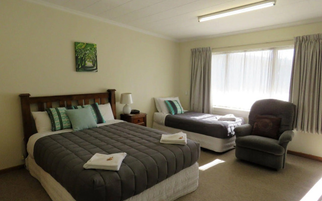 Yarrow Motel