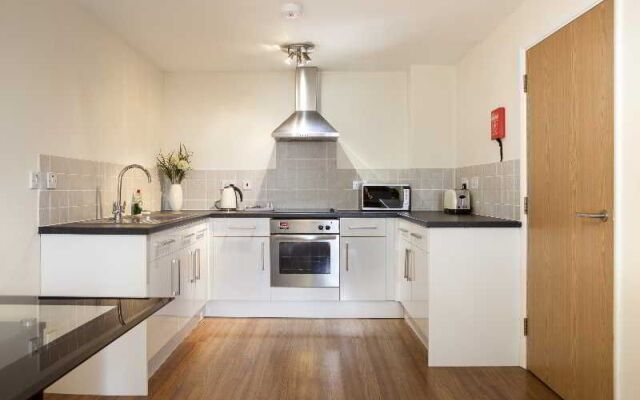 Cheltenham Plaza - Bliss Apartments