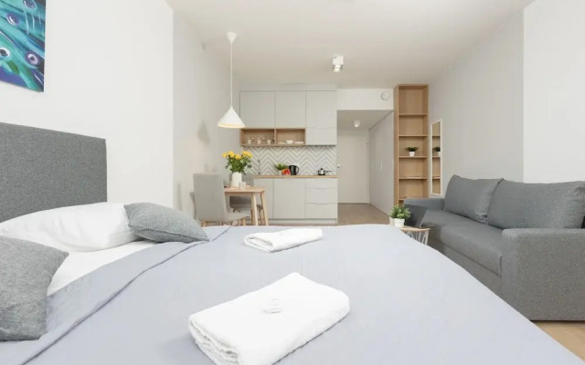 Nocznickiego Studios by Renters