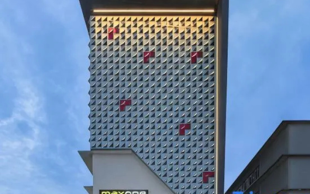 MaxOneHotels @ Kota Harapan Indah – Exterior – Jakarta