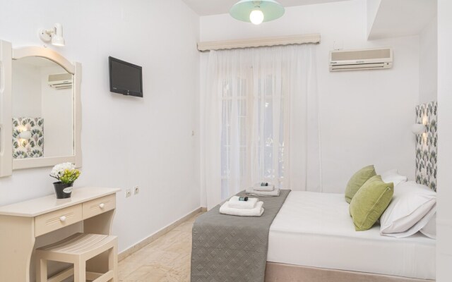 Pyrgaraki Studios and Apartments