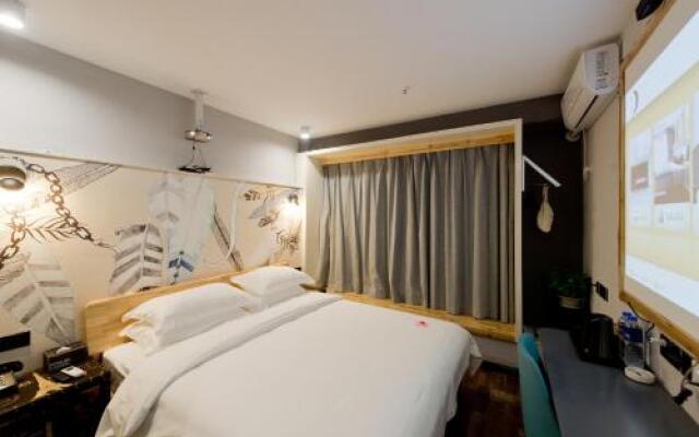 Yueming Siji 3D Cinema Hotel