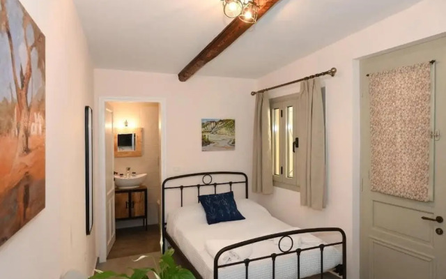 Elida Inn