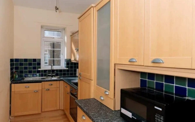 Cosy 2 Bedroom Flat in Craigleith