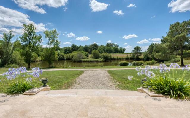 Domaine De L'Émeraude