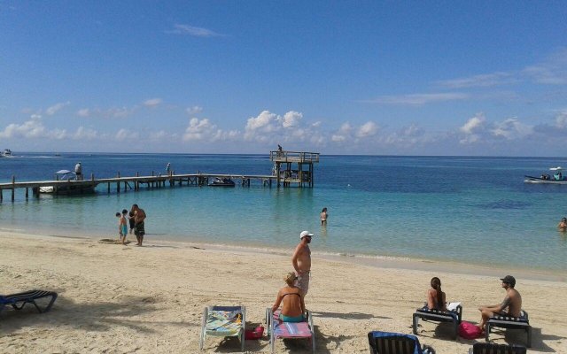 Foster's West Bay Resort