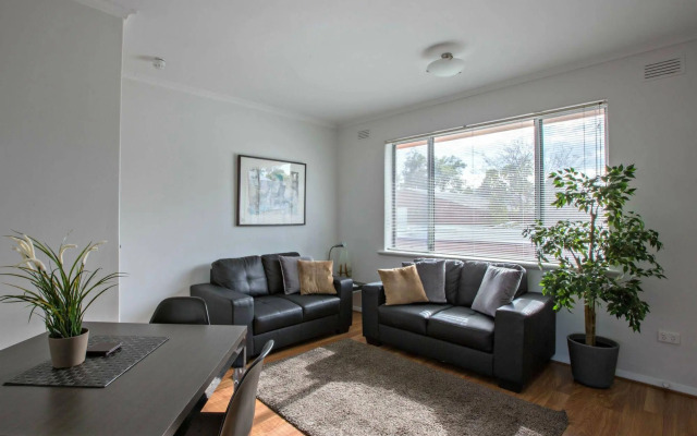 Adelaide Dresscircle Apartments Childers Street