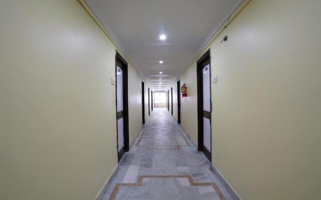 OYO 49253 Raja Residency