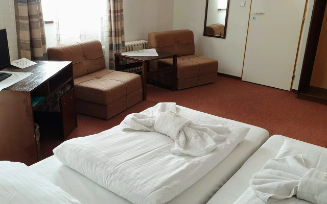 Hotel Ostaš
