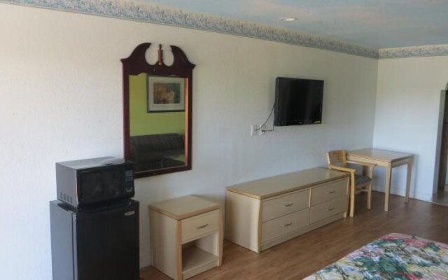 Mustang Inn & Suites