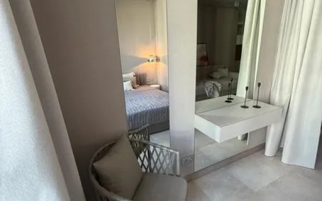 Апартаменты УНИК АПАРТ на пр-те Молодежный, д. 19Б