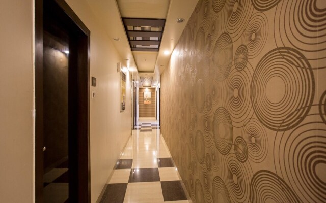 OYO 2377 Hotel Residency