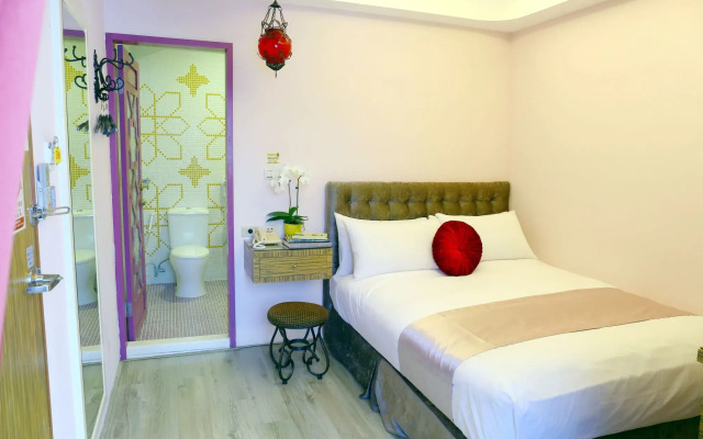 Moroccan Holiday Suite