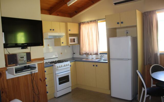 Lani's Holiday Island - Caravan Park