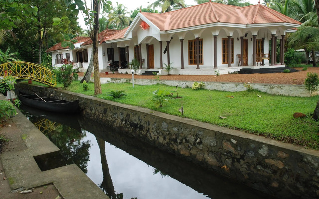 Coconut Creek Kumarakom Homestay Hotel