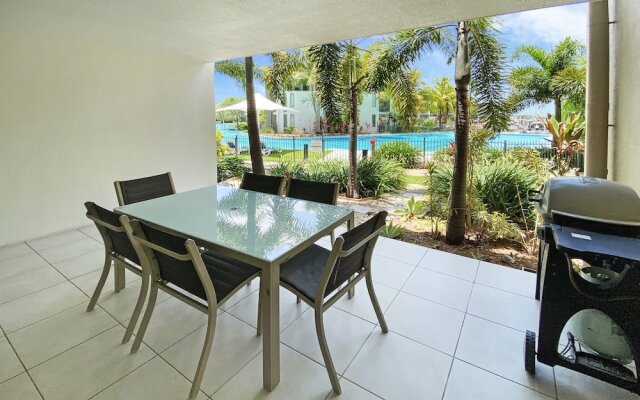 Blue on Blue Apartment 815