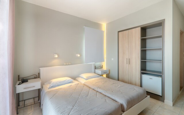 Louvre Hotel