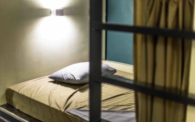 Nest Beach Club - Hostel