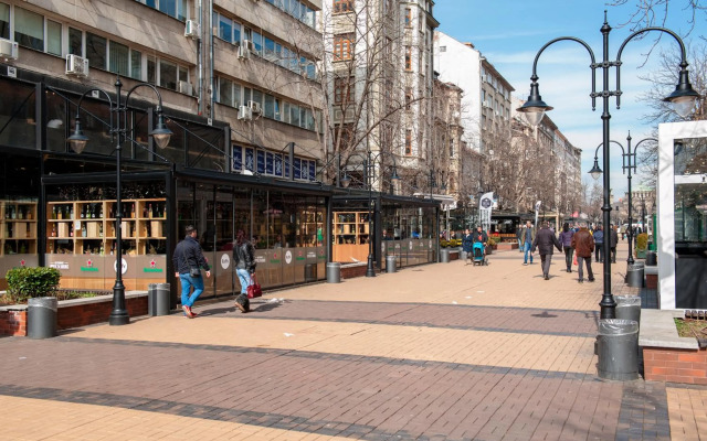 Vitosha Blvd - Attic Studio