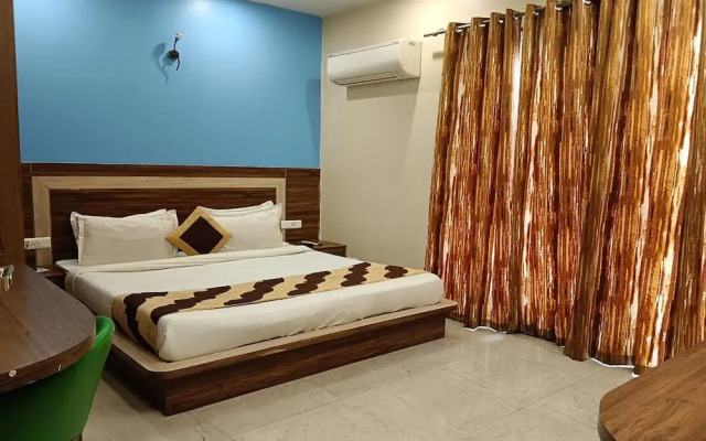 The Indian Hotel & Kitchen