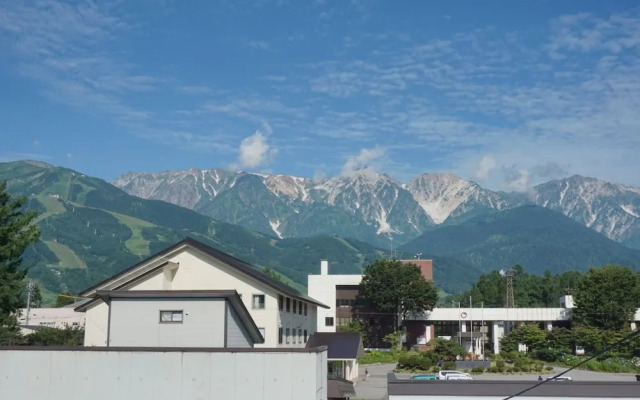 Hakuba Station Guest House Hostel eN