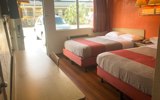 Motel 6 Jacksonville, FL - Orange Park