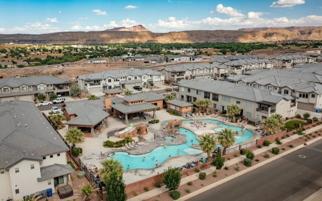 Zion's Paradise 6 Bedroom Townhouse