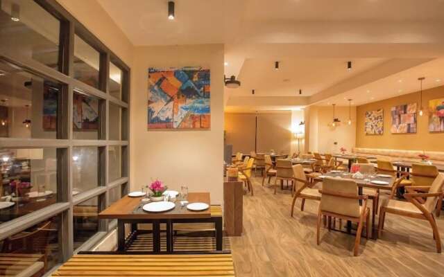 Udaan Olive Hotel & Spa Pelling