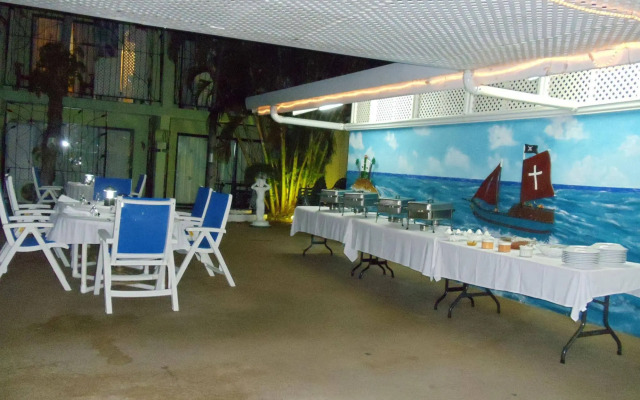 Pirate's Inn