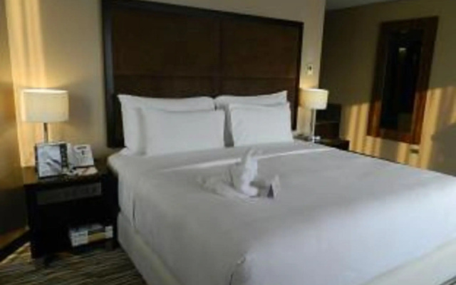 Acacia Hotel Manila