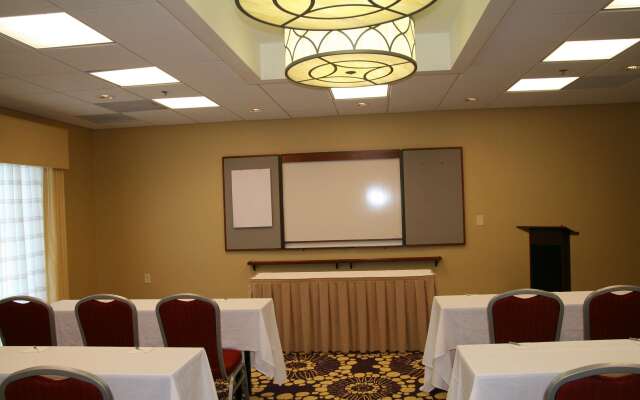 Hampton Inn Richmond Airport