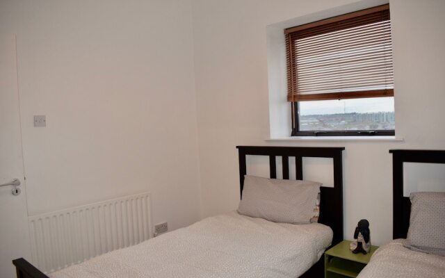 Modern 2 Bedroom Ifsc in Spencer Dock