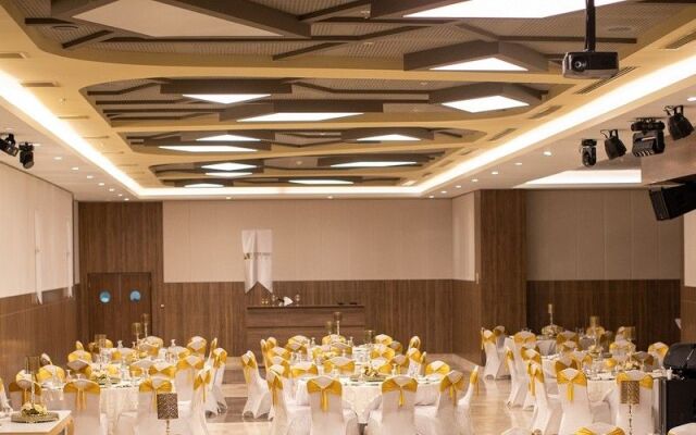 Engin Otel Izmir