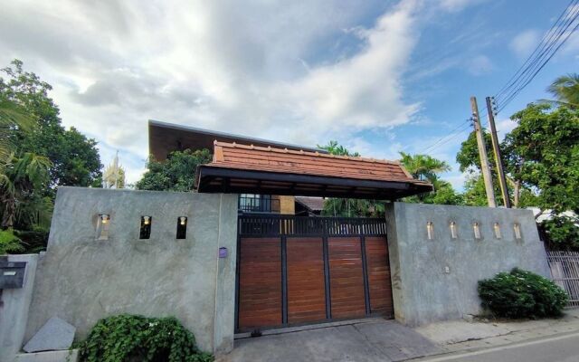 Lan House Pool Villa