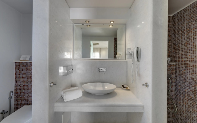 Kouros Art Hotel - Adults Only