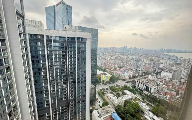 Luxury Apartment in Vinhomes Metropolis