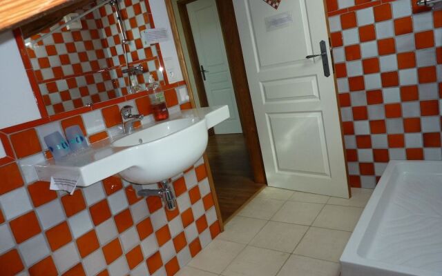 A La Source - Bio végetarisme et Méditation