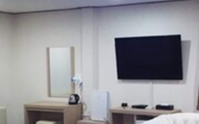 Tongyeong Tourist Hotel