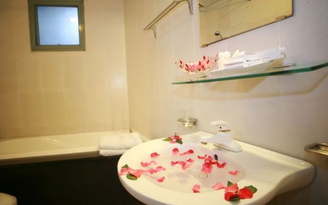 Urban Alley Hotel