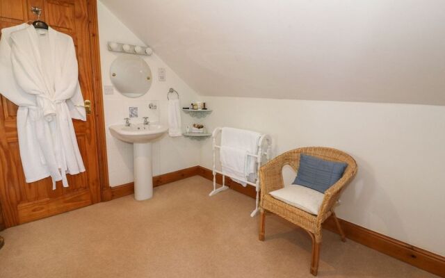 Tangaer Cottage