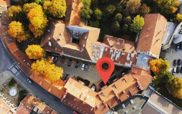 Tomy Old Town Apartments