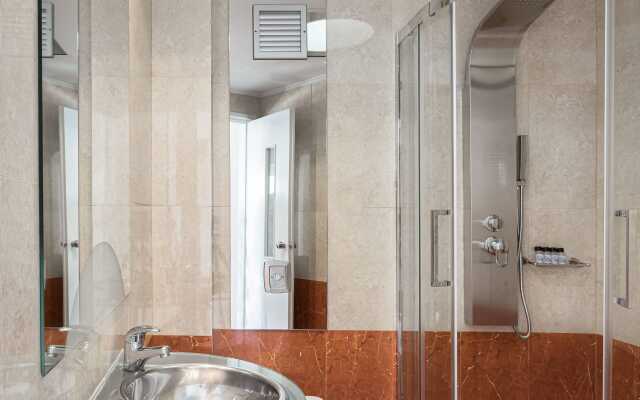 Kreoli Suites Glyfada