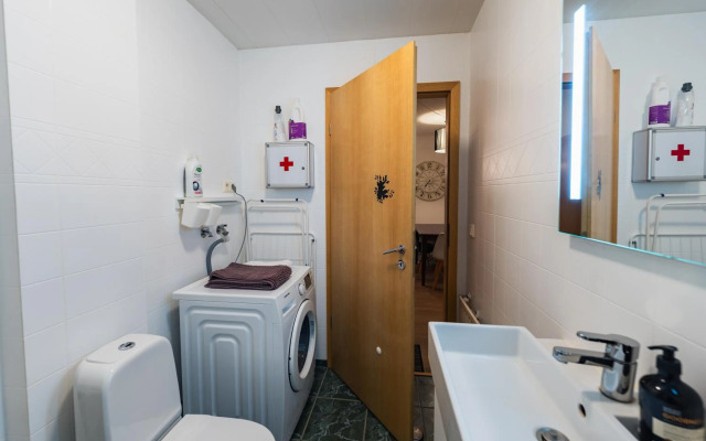 H100 Lovely 1-bedroom apartment on the main street