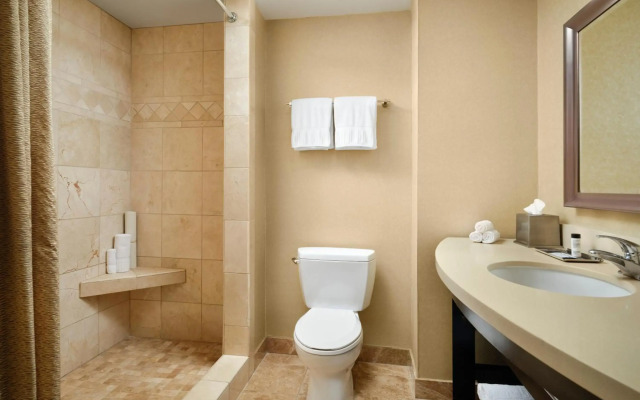 West Inn & Suites