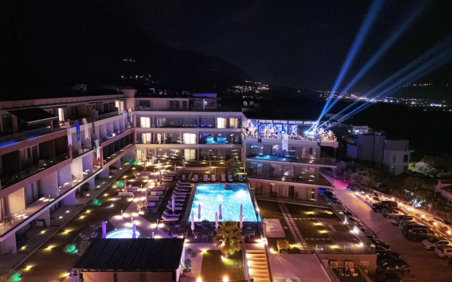Royal Blue Resort & Residence