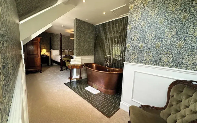 Plas Dinas Country House