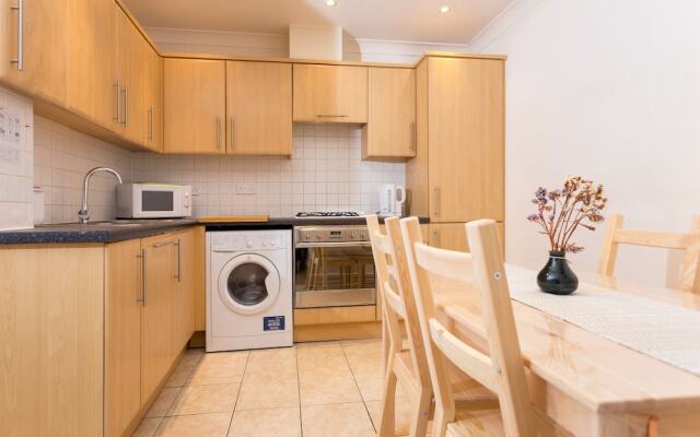 1 Bedroom Flat with Free WiFi - East London