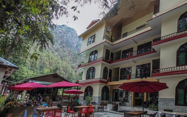 The Rainbow Inn & Cafe
